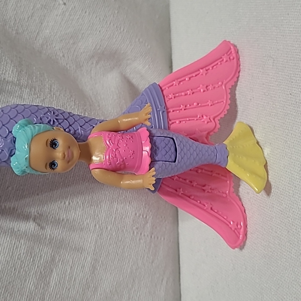Barbie Doll Year 2019 Dreamtopia Mermaid Nursery Playset #FXT25 - Picture 9 of 16